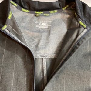 Brooks running jacket size large